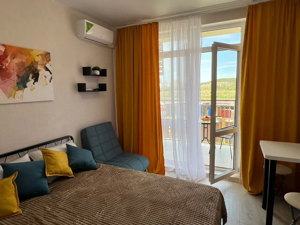 338 Cтудия с бассейном на 4 человека