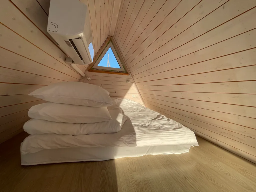 Уютный A-frame дом в лесу, баня, мангал