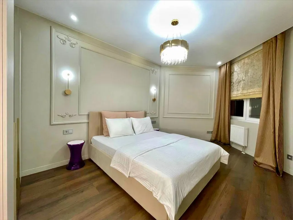 Квартира с панорамным окном в самом центре