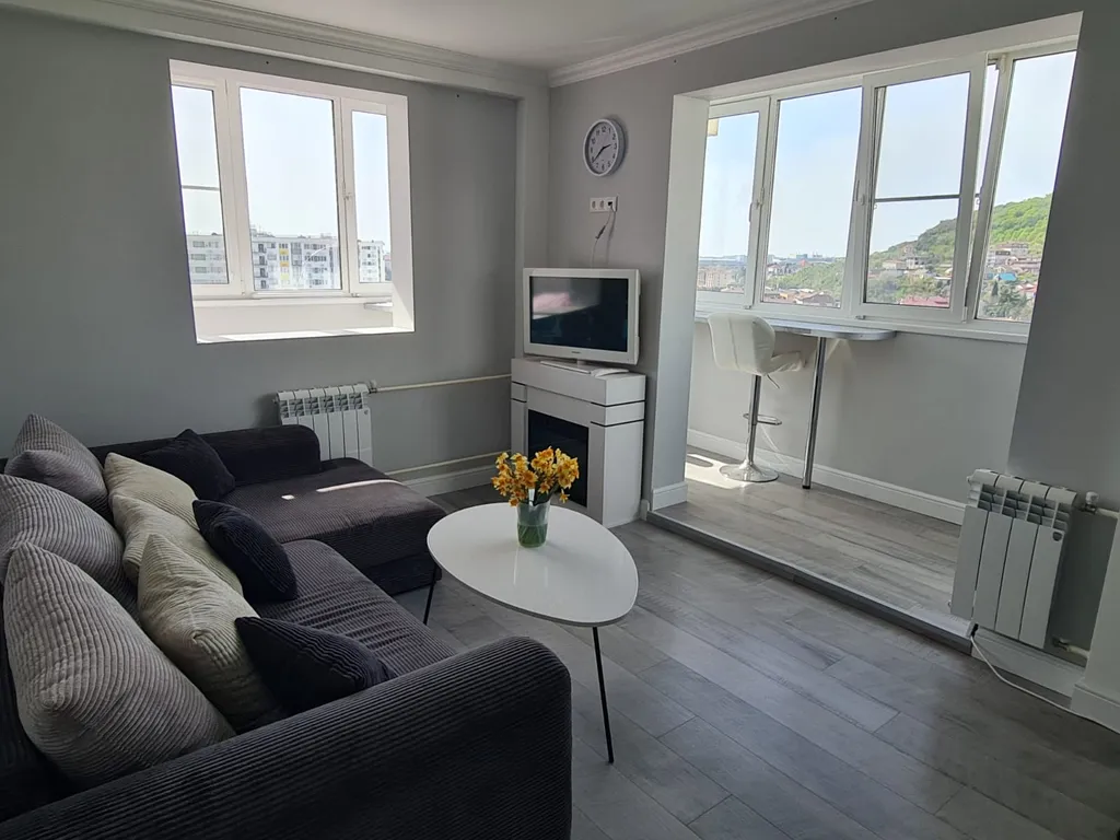 Трёхкомнатная квартира в Сочи  с видом на море и горы