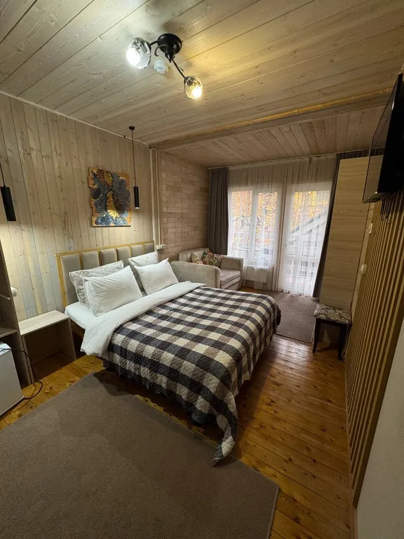 Квартира Квартира Грин Стандарт двухместный с балконом с одной кроватью — Архыз