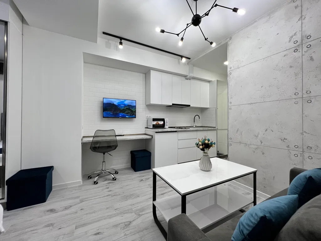 Modern Studio By Republic Square -Unique Charm