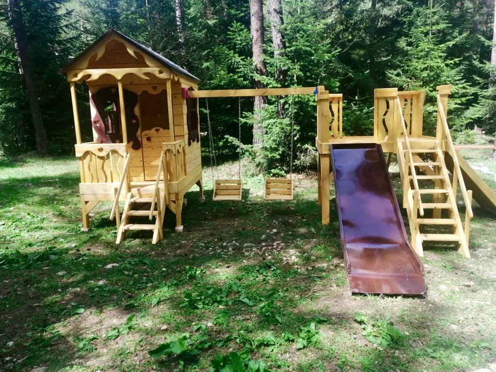 Коттедж Четырёхместный дом с видом на лес — Архыз