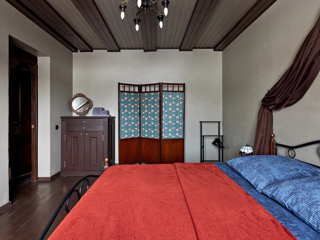 Готический замок Гранат Альдога