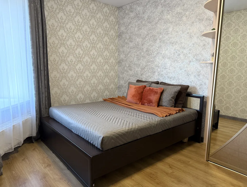 Квартира Апартаменты Нигелла в южном микрорайоне рядом с ТЦ Кристалл — Тюмень