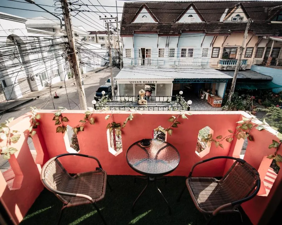 Thai Authentic House