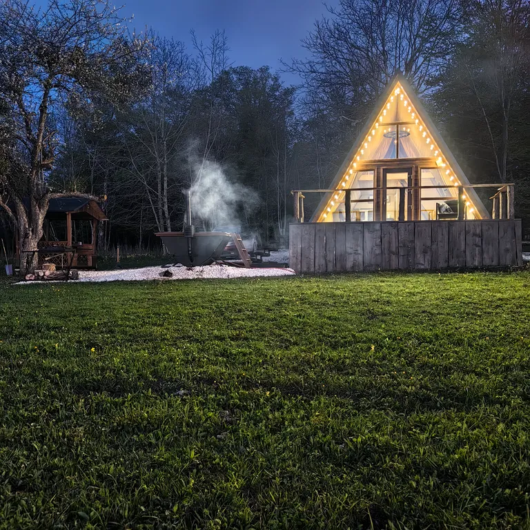 Отдых от городской суеты в Адыгеи, домик в лесу А-фрейм