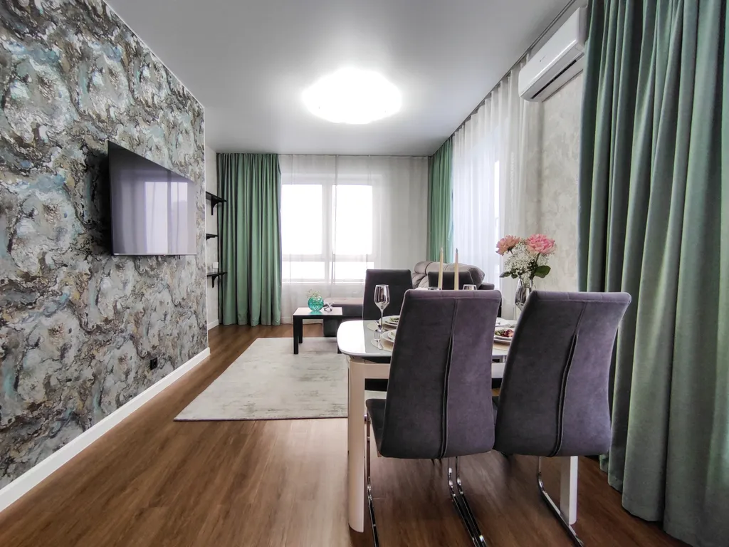 Двухкомнатная студия с красивым видом на город