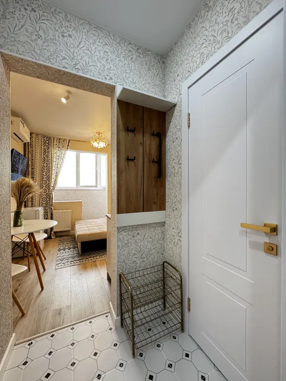 Уютная студия около города еды