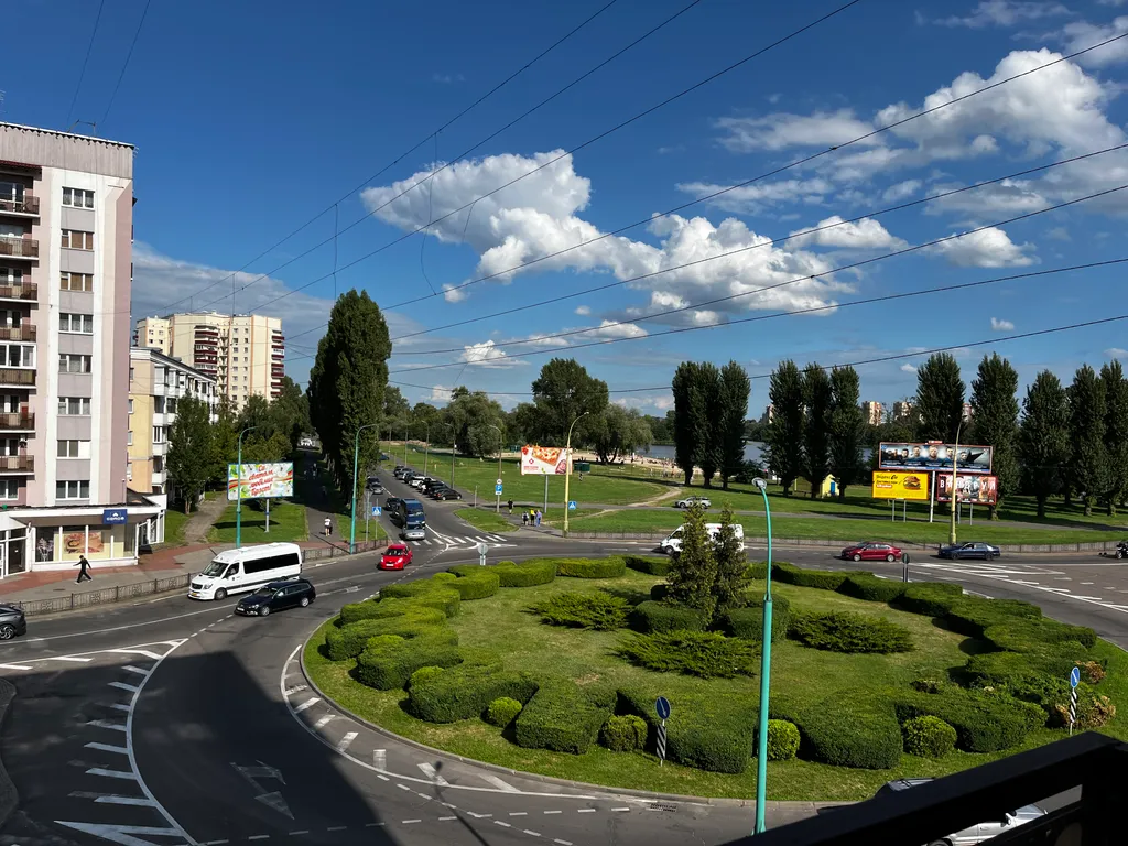 2х комнатная квартира с видом на реку. Центр. Набережная.