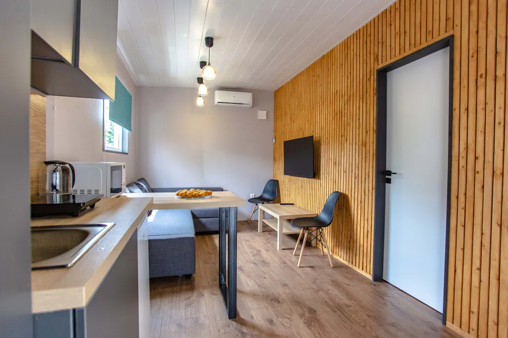 Коттедж Домик с террасой — Геленджик