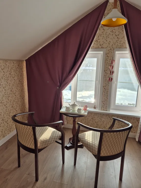 Дом Прованс на берегу озера