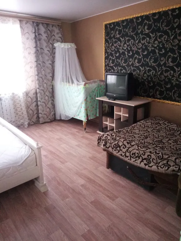 Трёхкомнатная квартира с видом на монастыри