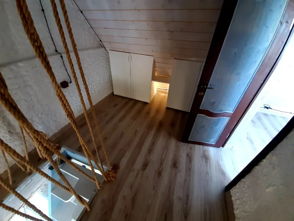 Двухуровневый номер с видом на море