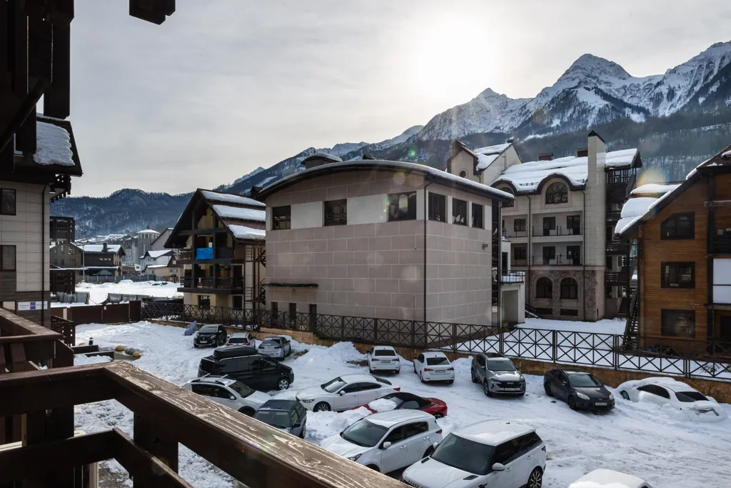 Современные дизайнерские апартаменты с потрясающим видом на горы