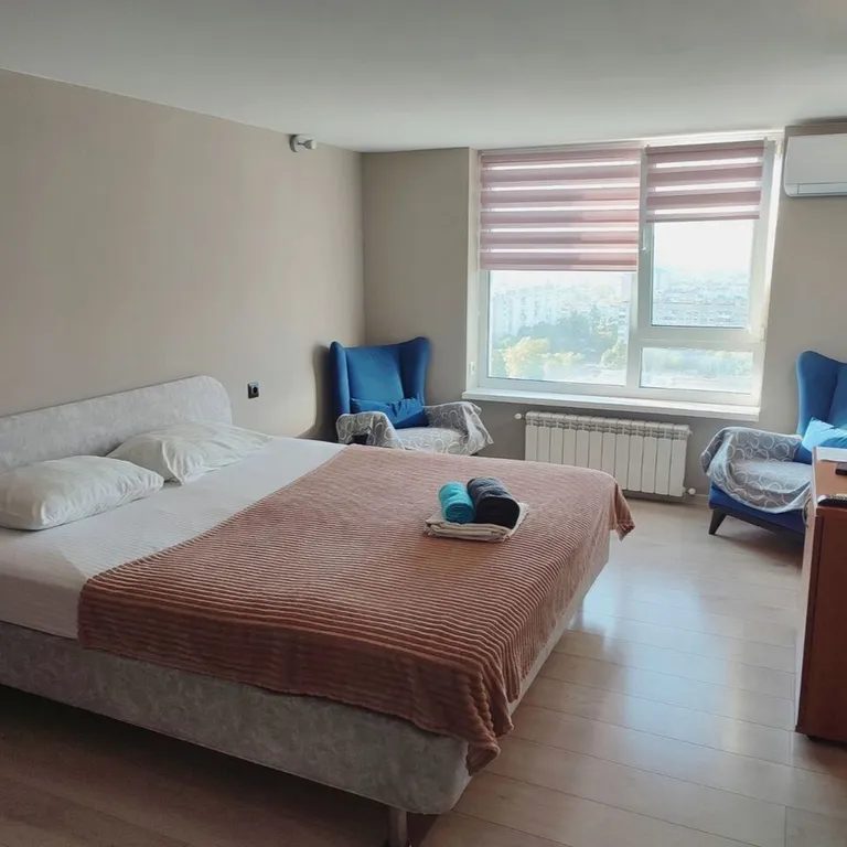 Квартира Cтильнaя студия c видом нa гopод и горы — аренда посуточно в Краснодар