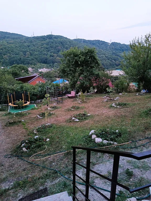 Новый уютный дом дупликс (левая половина) у берегу моря