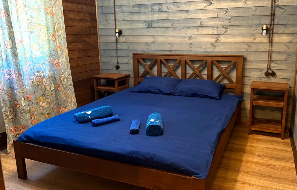 Уютный новый домик в лесу