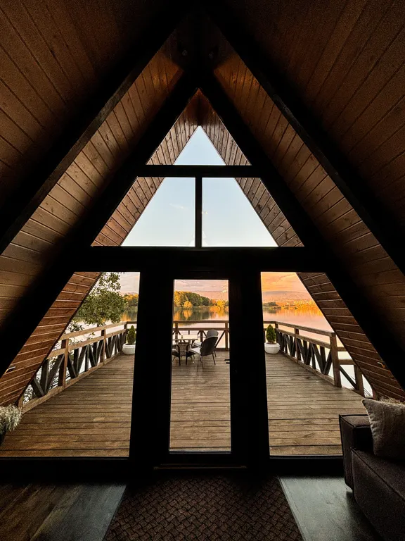 Коттедж А-фрейм 1 домик на озере — аренда посуточно в Сухум