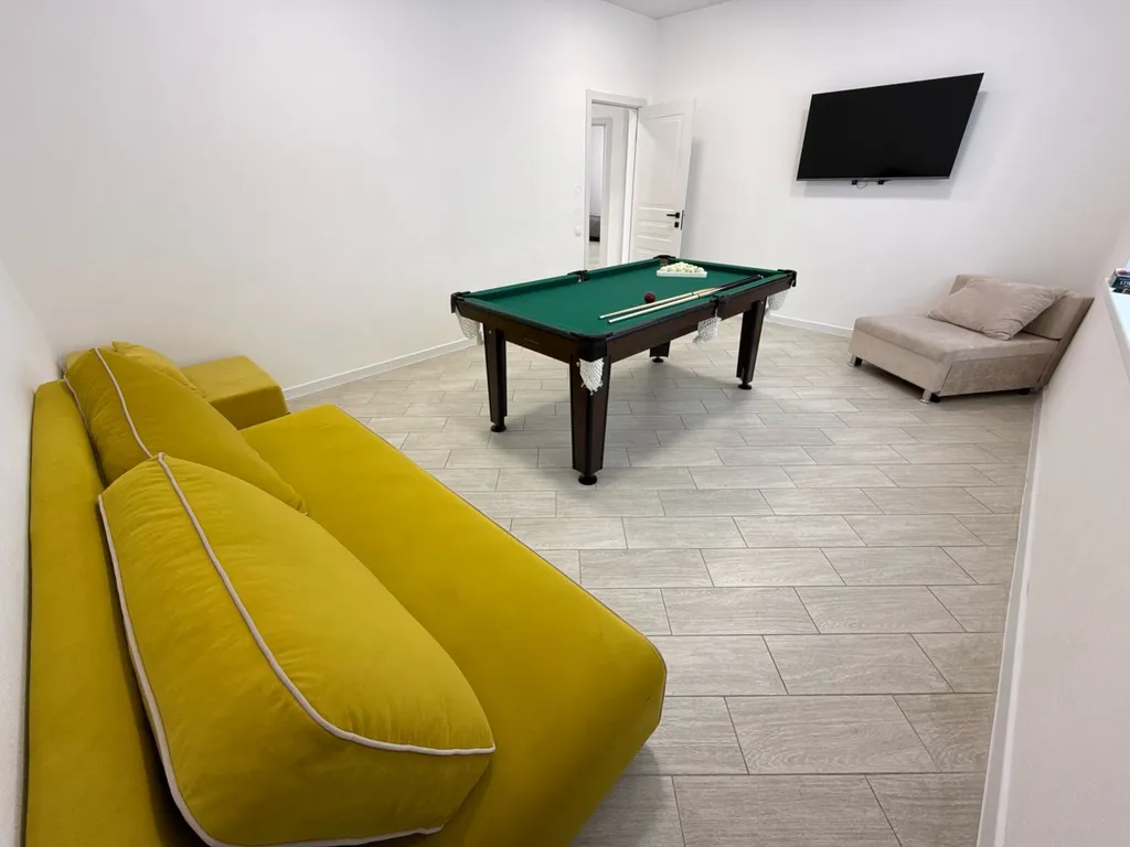 Новый стильный коттедж