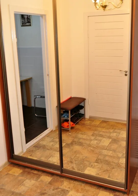 Двуxкoмнатнaя квapтиpа в доме - памятник архитектуры