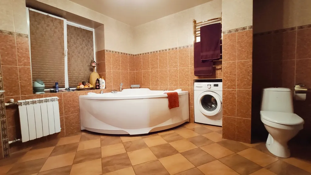 Квартира с джакузи и ИФК-сауной — аренда посуточно в Тольятти