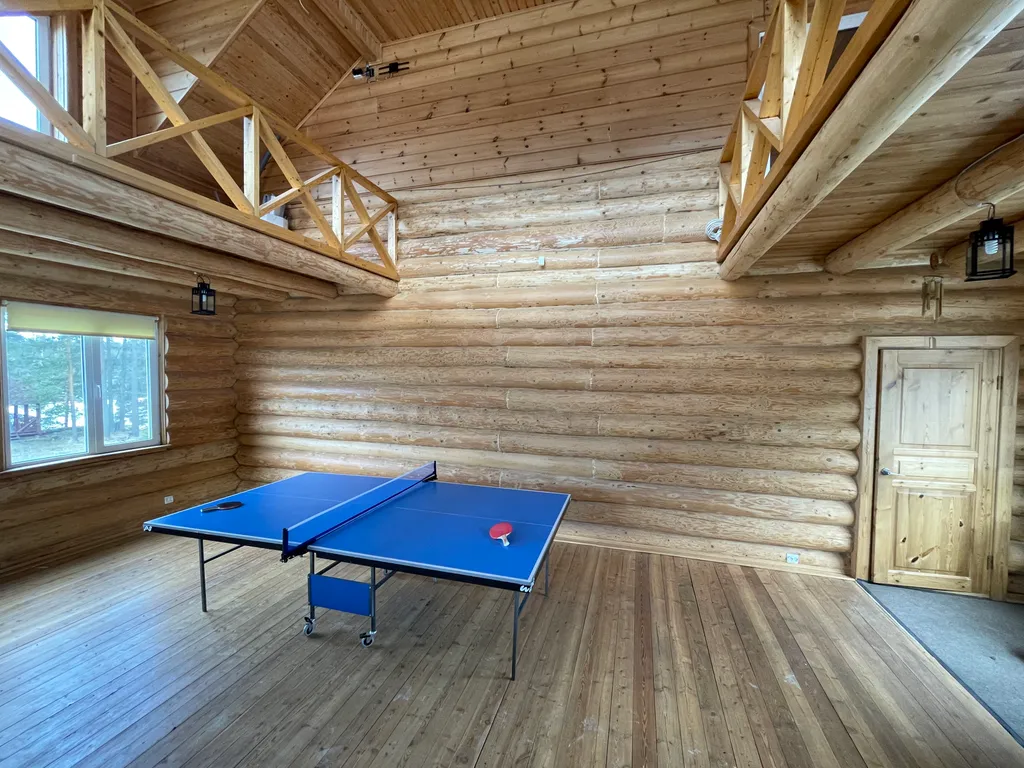 Коттедж на компанию