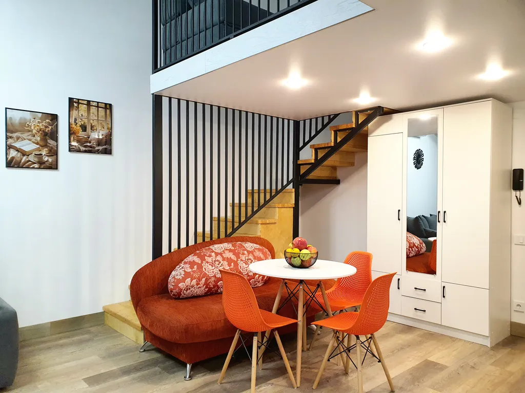 Комфортный двухуровневый апартамент в элитном комплексе