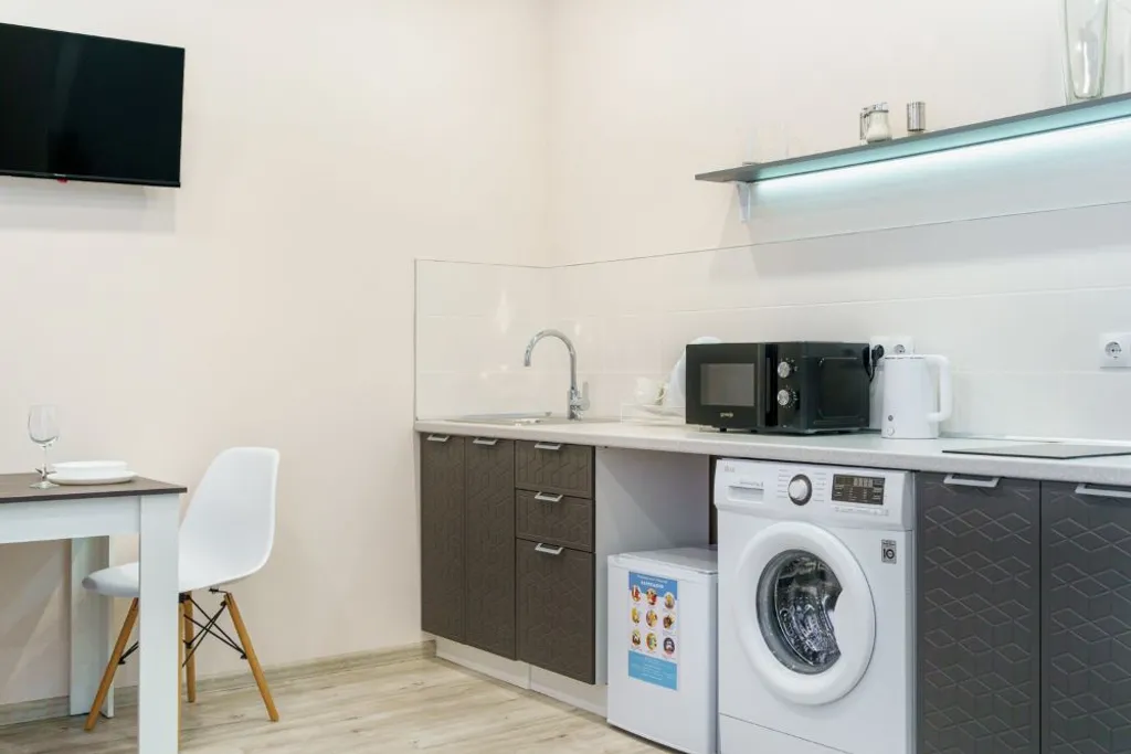 Good Night на Кандинского 7/2