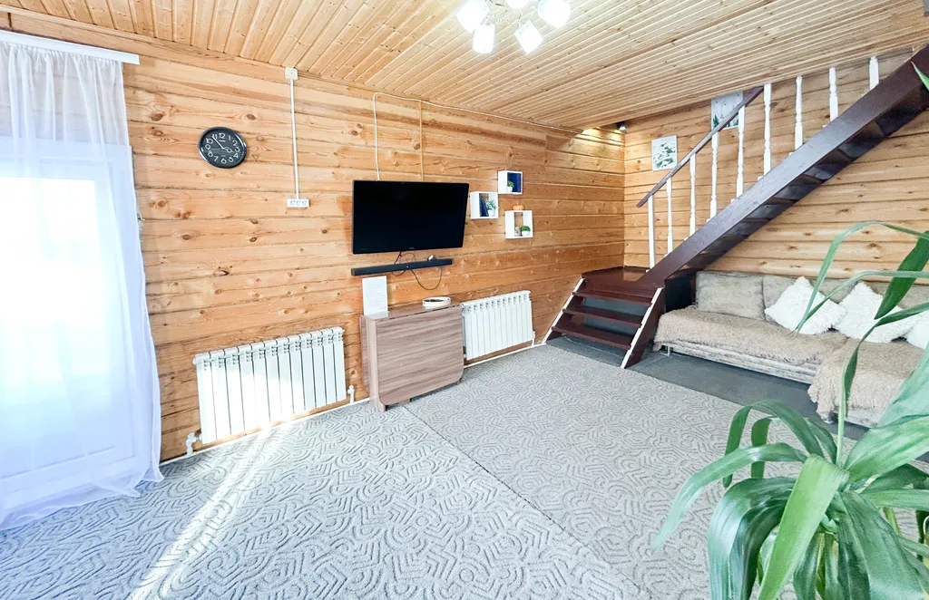 Дом с баней и бассейном