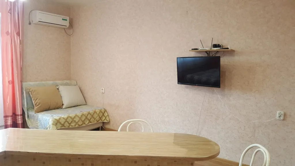 В районе областной больницы, клиники микрохирургии глаза Мицар