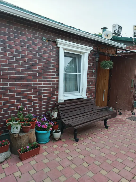 Часть дома с двумя комнатами со всеми удобствами в городе Ейск