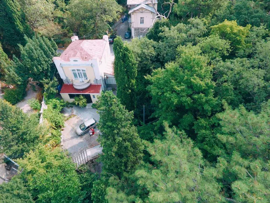 Уютная вместительная 3х комнатная квартира с бесплатной автостоянкой — аренда посуточно в Ялта