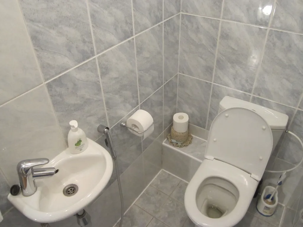 Уютная комната в тихой квартире, центр, Neat room in a quiet apartment
