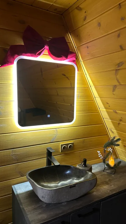 Треугольный дом с баней и купелью вблизи Несвижа