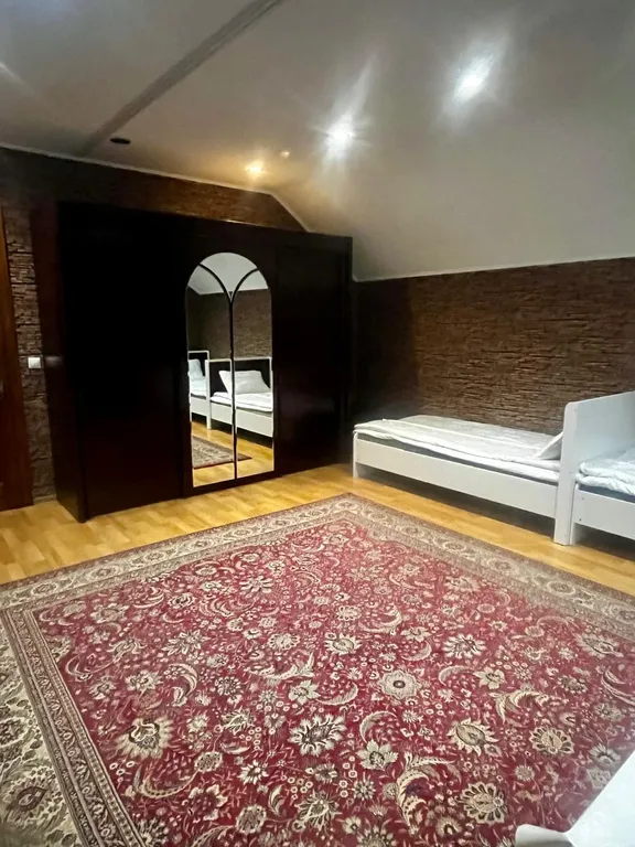 Большой уютный дом