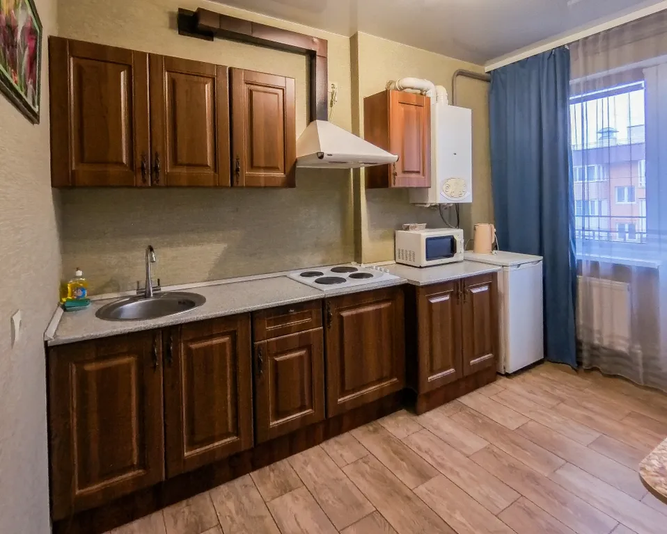 Большая двушка рядом с Суворовским училищем