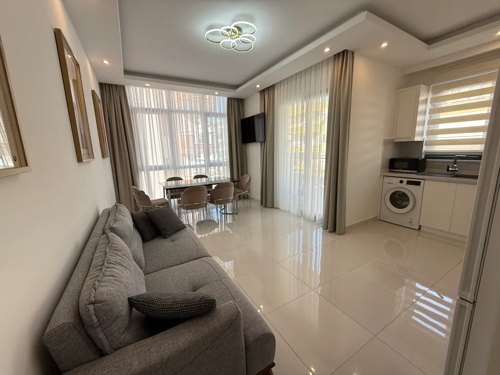 Новая уютная квартира в центре города, на пляже Клеопатра, с бассейном — аренда посуточно в Аланья