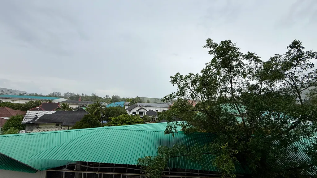 Релакс у моря с бассейном и спортзалом, рядом Камала пляж