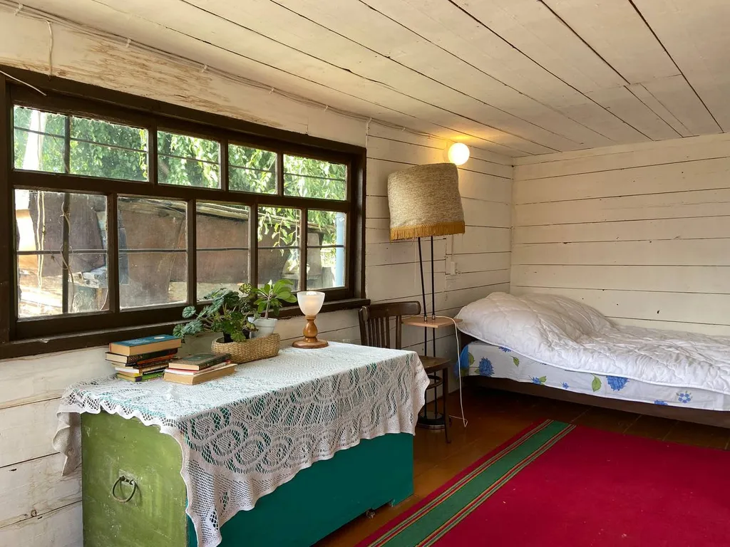 Восстановленная уютная русская изба со всеми удобствами