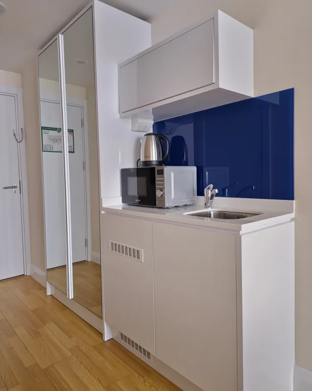 OCD2-3504 Студия на берегу Черного моря