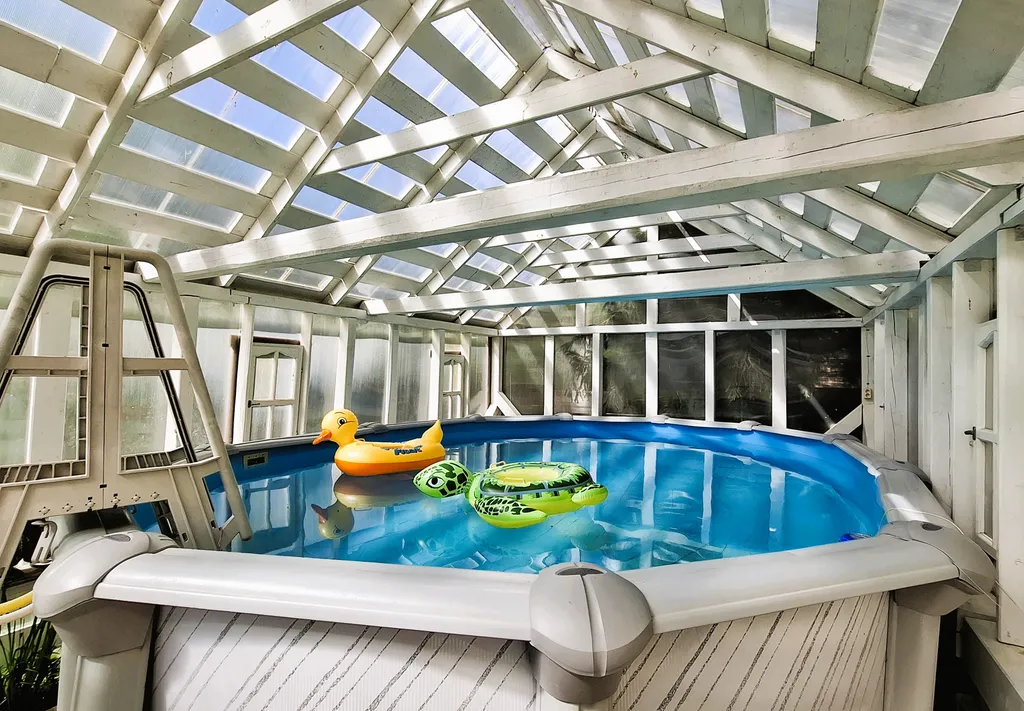 Дом-замок для большой компании