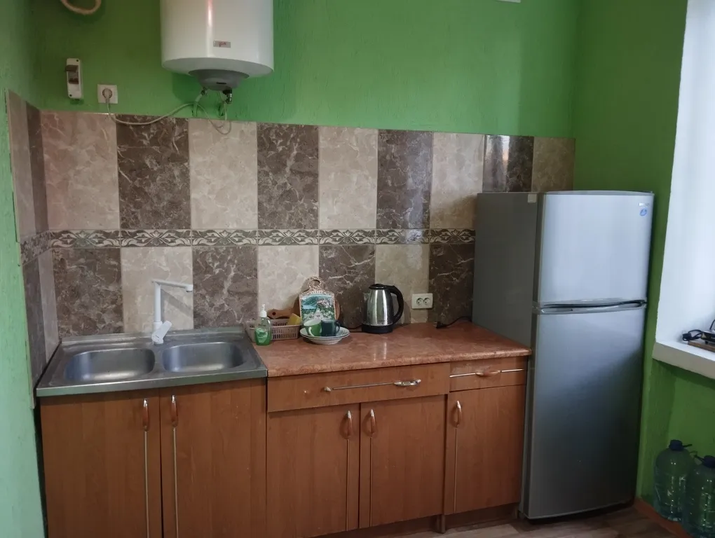 Квартира Квартира Дешёвая уютная светлая тёплая двушка в центре Луганска — Луганск