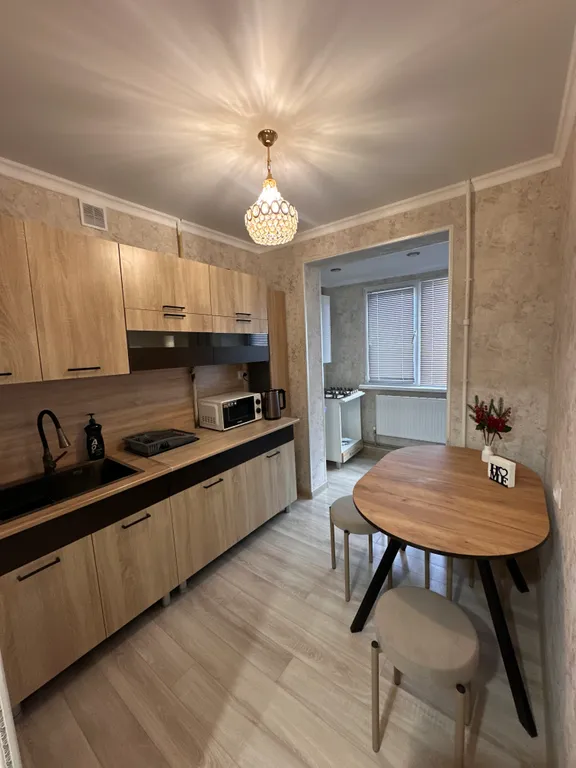 Двухкомнатная квартира со свежим ремонтом