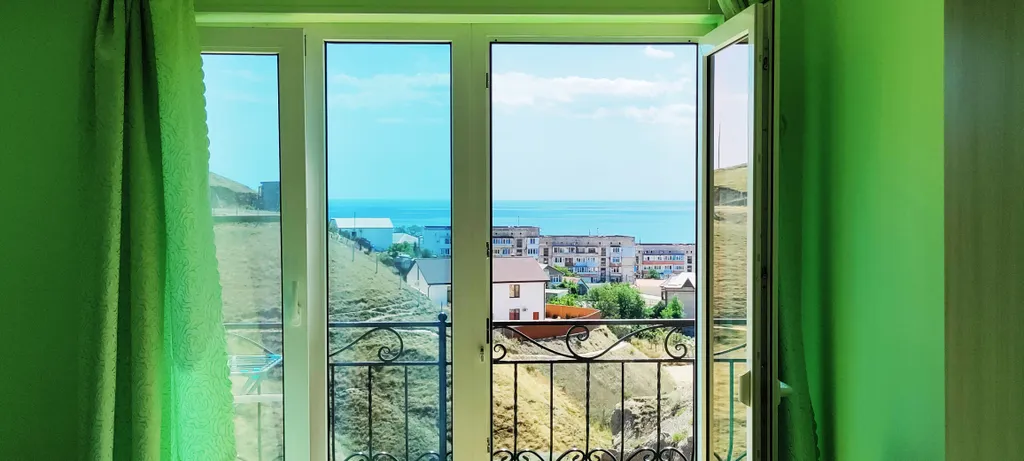 Апартаменты с балконами и панорамным видом на море и горы