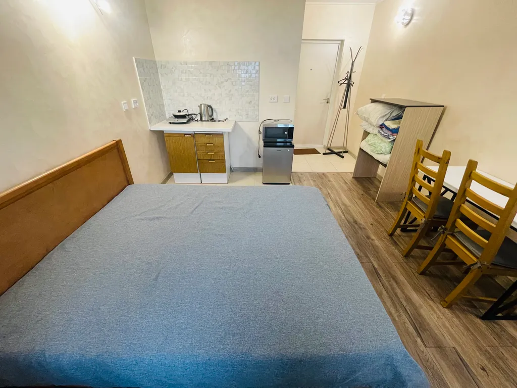 Уютный номер с выходом в сквер Волкова