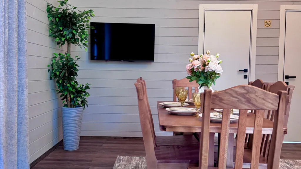 Коттедж с 2 спальнями и видом на горы и лес