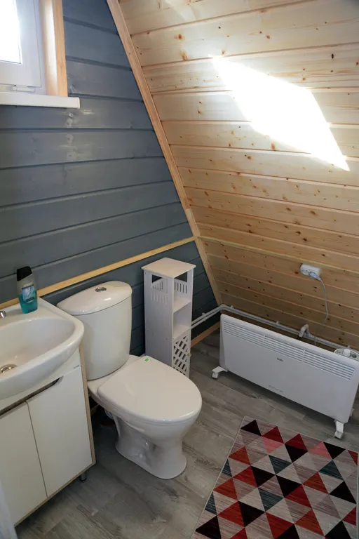 Дом А-фрейм на горе