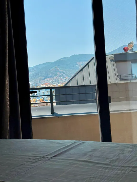 SA Apartments! Luxury 2bd Flat 150m to the Beach