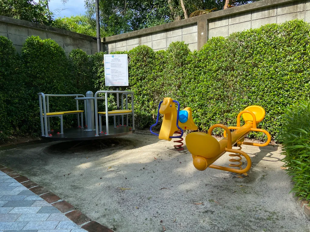 Title V Poolside, Rawai beach